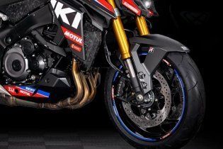Moto - News: Suzuki celebra il titolo EWC con una GSX-S1000 dedicata al Team SERT