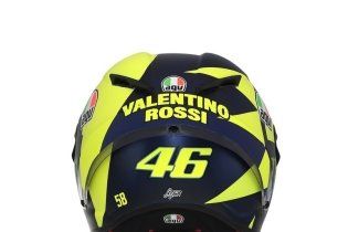 MotoGP: Valentino si fa in 9: i piloti dell’Academy a Valencia con i caschi di Rossi
