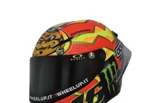 MotoGP: Valentino si fa in 9: i piloti dell’Academy a Valencia con i caschi di Rossi