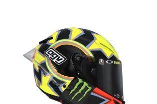 MotoGP: Valentino si fa in 9: i piloti dell’Academy a Valencia con i caschi di Rossi