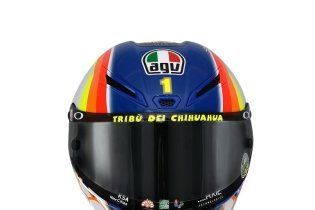 MotoGP: Valentino si fa in 9: i piloti dell’Academy a Valencia con i caschi di Rossi