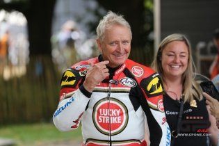 MotoGP: Goodwood, dodici titoli mondiali in una foto: Rainey, Roberts, Schwantz, Doohan