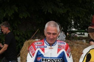 MotoGP: Goodwood, dodici titoli mondiali in una foto: Rainey, Roberts, Schwantz, Doohan