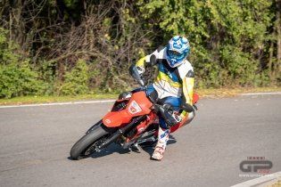 Moto - Test: GASGAS SM700, motardone ispanico all’ennesima potenza