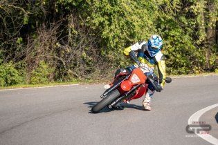 Moto - Test: GASGAS SM700, motardone ispanico all’ennesima potenza