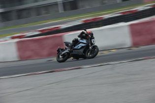 EICMA: NIU a EICMA 2023: due ruote alla spina. Ecco tutte le novità green