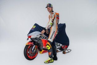 MotoGP: FOTO - Ecco le nuove Honda 2023 di Marc Marquez e Joan Mir