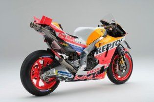 MotoGP: FOTO - Ecco le nuove Honda 2023 di Marc Marquez e Joan Mir