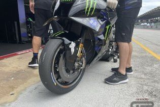 MotoGP: FOTO - La carena è fatta a scale: anche Yamaha ha il suo 'gradino'