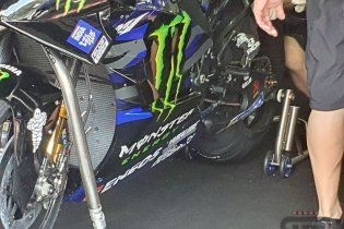MotoGP: FOTO - La carena è fatta a scale: anche Yamaha ha il suo 'gradino'