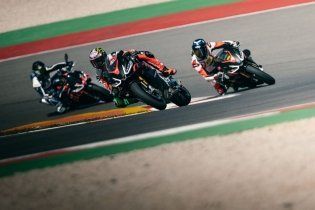 Moto - News: Aprilia Pro Experience 2023: domenica 28 maggio a Misano con Max Biaggi