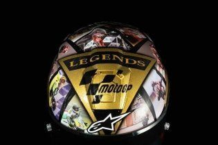 MotoGP: Un casco Alpinestars da leggenda per Andrea Dovizioso