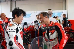 News: Jorge Lorenzo guida la carica del terzo Pro Day VMoto Soco 2023