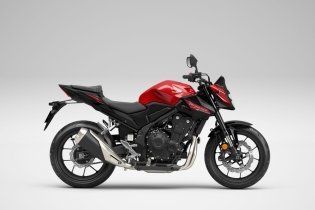 EICMA: Honda CB500 Hornet 2024: l'entry level che guarda al futuro