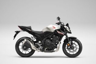 EICMA: Honda CB500 Hornet 2024: l'entry level che guarda al futuro