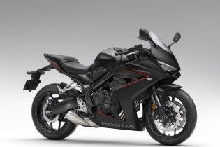 EICMA: Honda CBR650R 2024: rinnovata la sportiva giapponese, anche con E-Clutch