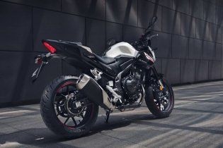 EICMA: Honda CB500 Hornet 2024: l'entry level che guarda al futuro