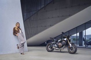 EICMA: Honda CB650R 2024: raffinato restyling per la "Neo Sports Cafè" 