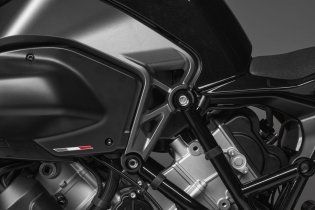 EICMA: Moto Morini Corsaro 750: design futuristico per la nuova steetfighter