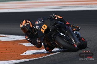 MotoGP: Le prime immagini del test di Valencia con il debutto di Marquez in Ducati