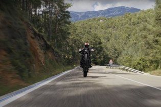 Moto - News: Quartararo and Rins riding the Yamaha MT-09 Y-AMT