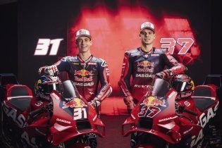 MotoGP: GasGas (ri)mette le ali: torna Red Bull sulle moto di Acosta e Fernandez