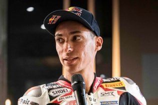 SBK: BMW apre una nuova era svelando le M 1000 RR di Razgatlioglu e van der Mark