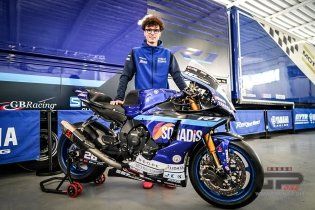 SBK: Motoxracing inaugura il 2024 svelando la Yamaha R1 di Bradley Ray 