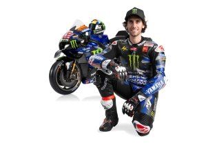 MotoGP: A Sepang Quartararo e Rins svelano la livrea Yamaha 2024