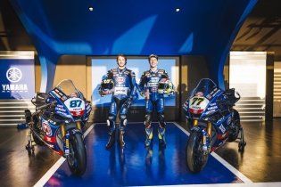 SBK: Gardner ed Aegerter svelano la Yamaha R1 di GRT a Misano