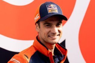 MotoGP: KTM celebra il podio di Pedrosa nella sprint nel paddock, ecco le immagini