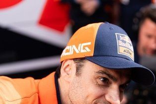 MotoGP: KTM celebra il podio di Pedrosa nella sprint nel paddock, ecco le immagini