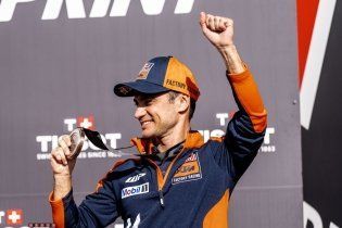 MotoGP: KTM celebra il podio di Pedrosa nella sprint nel paddock, ecco le immagini