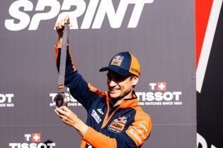 MotoGP: KTM celebra il podio di Pedrosa nella sprint nel paddock, ecco le immagini