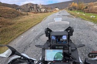 Playtime - Viaggi: Sul Moncenisio con la Honda Africa Twin per assaporare i colori dell'autunno