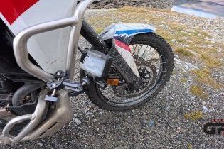 Playtime - Viaggi: Sul Moncenisio con la Honda Africa Twin per assaporare i colori dell'autunno