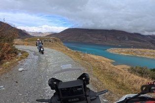 Playtime - Viaggi: Sul Moncenisio con la Honda Africa Twin per assaporare i colori dell'autunno