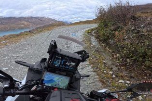 Playtime - Viaggi: Sul Moncenisio con la Honda Africa Twin per assaporare i colori dell'autunno