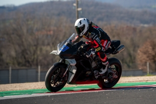 SBK: CIV, Rovelli: "The Ducati V4 is lovely to ride, Pirro will help me."
