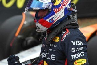 Auto - News: Verstappen grabs pole at Silverstone from Piastri. Disappointment for Ferrari