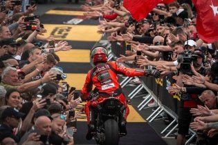 SBK: Bulega: "¡Me equivoqué de neumático! Incluso me pregunté qué había hecho".