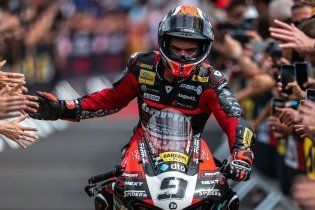 SBK: Petrucci: "No he hablado con Iannone, no sé si BMW es como la Honda de Márquez"
