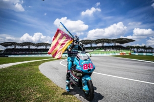 News: El equipo Aspar recaudó 300.000 euros para los afectados por la DANA de Valencia