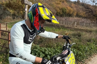 SBK: Superbike espera a Iannone para 2026, ¡pero Andrea elige motocross!