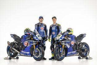 SBK: Yamaha si presenta: ecco le R1 di Jonathan Rea e Andrea Locatelli