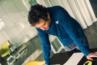 MotoGP: Valentino Rossi fa 46 e Dainese lo celebra con un kit in edizione limitata