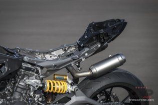 Moto - Test: Prova Ducati Streetfighter V2s 2025: parola d’ordine leggerezza