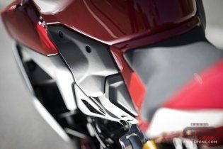 Moto - Test: Prova Ducati Streetfighter V2s 2025: parola d’ordine leggerezza