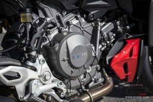 Moto - Test: Prova Ducati Streetfighter V2s 2025: parola d’ordine leggerezza