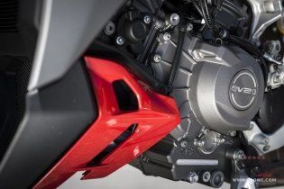 Moto - Test: Prova Ducati Streetfighter V2s 2025: parola d’ordine leggerezza